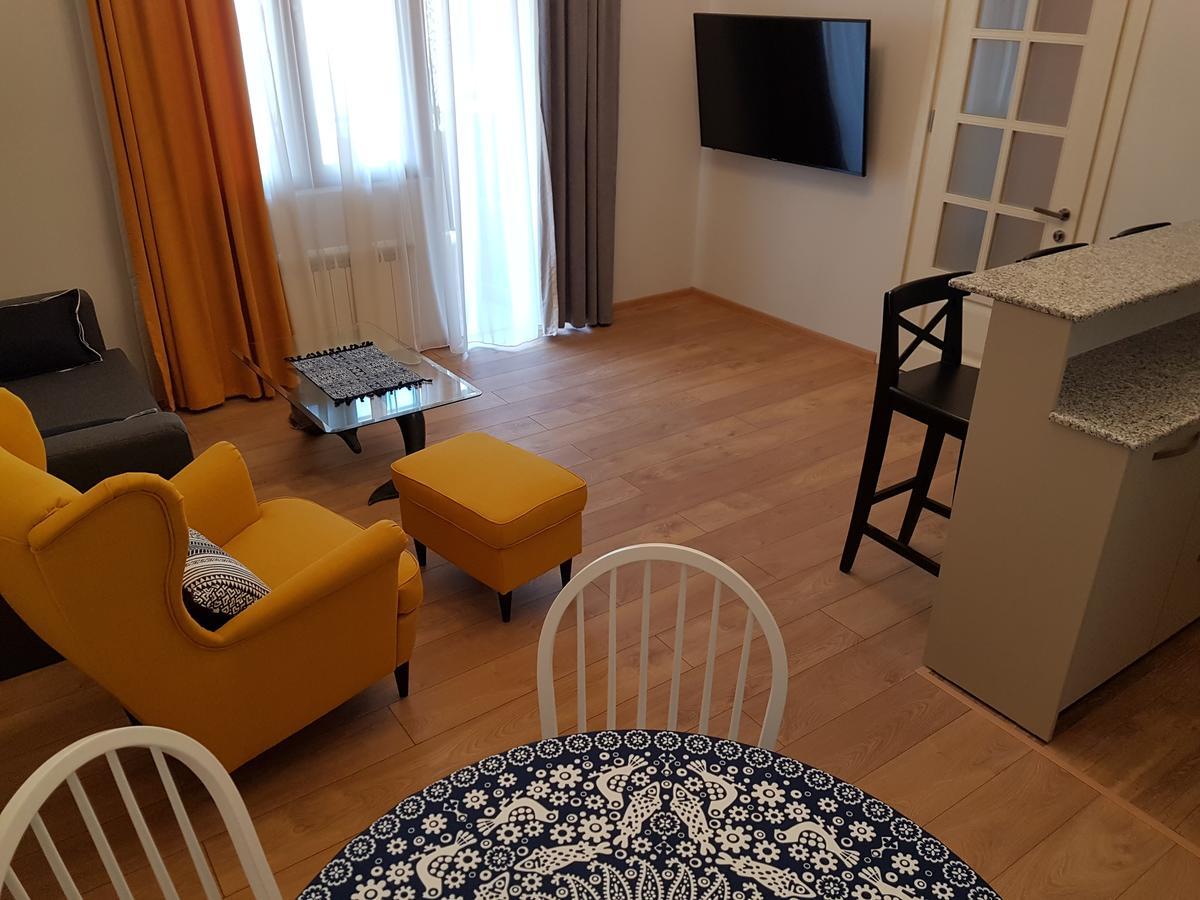 The Starry Night Apartment Батуми Экстерьер фото
